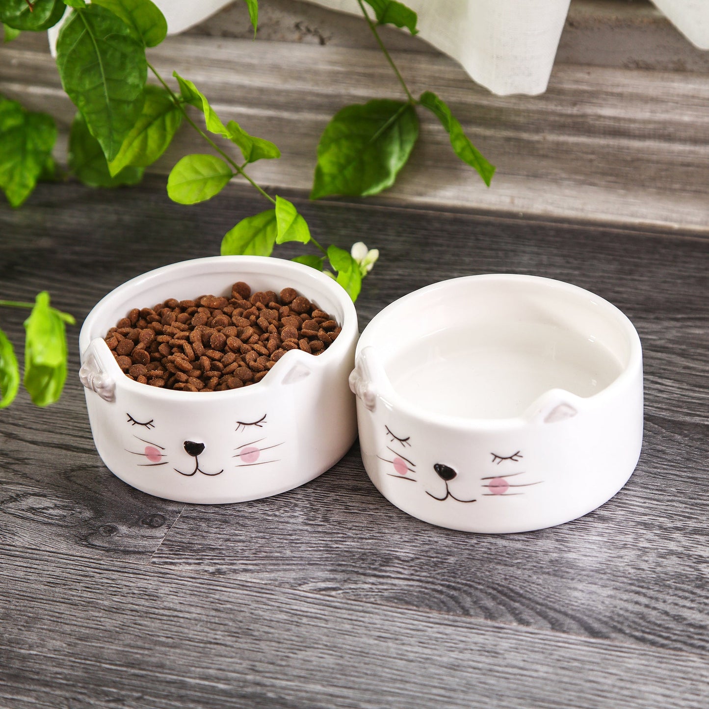 CUTE CERAMIC CAT BOWLS - SET OF 2 - Each bowl is 4.5" wide